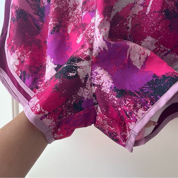 Nike Women's Dry Printed Tempo Running Shorts Pink Splatter XL Annette - Picture 3 of 10